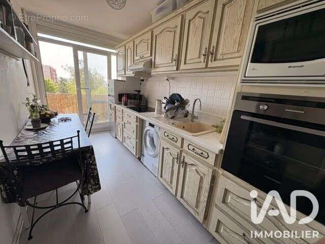 Photo 8 - Appartement à HOUILLES