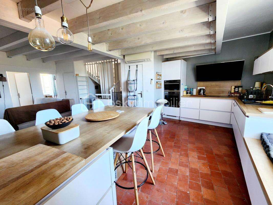 Appartement à CADENET