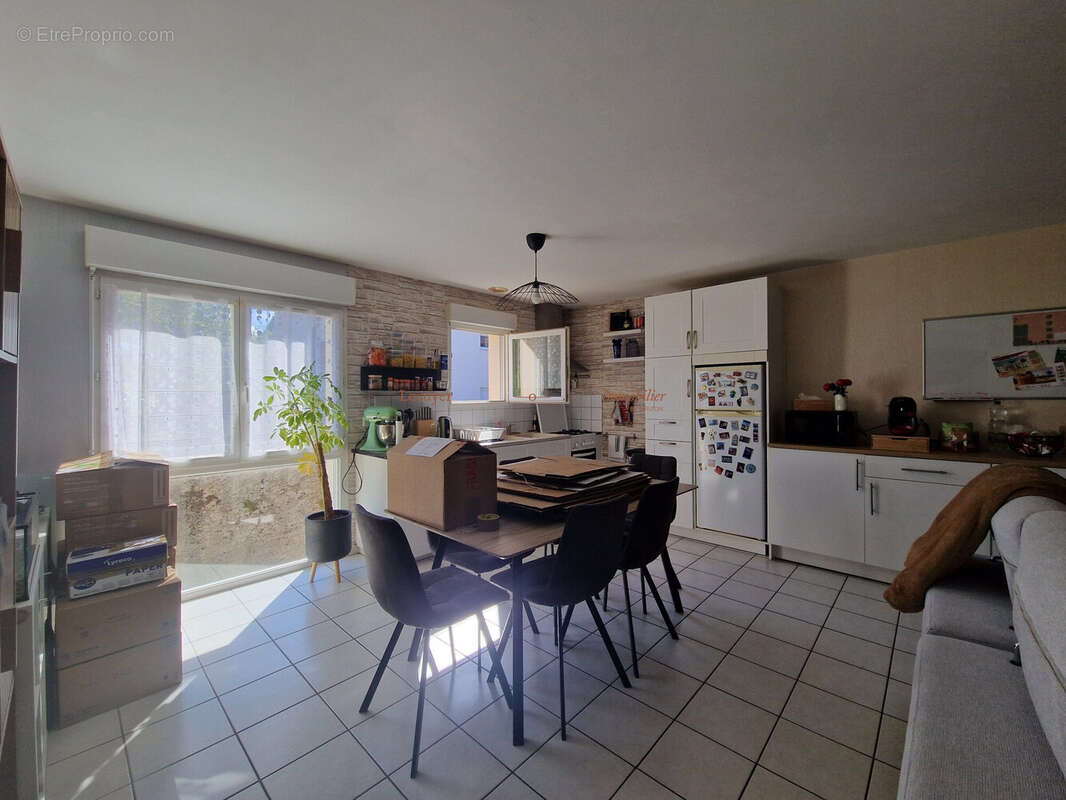 Appartement 143 m² à Reze  - photo 5