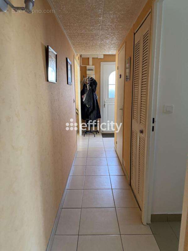 Maison à OZOIR-LA-FERRIERE