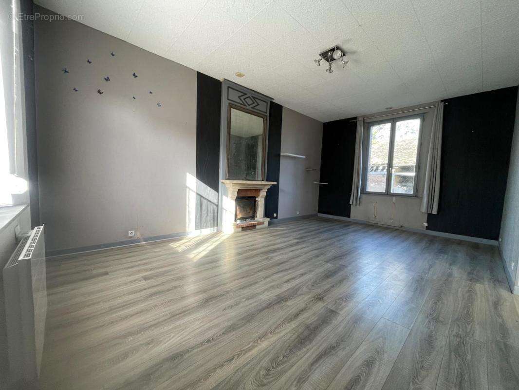 Maison à NEUFCHATEL-EN-BRAY