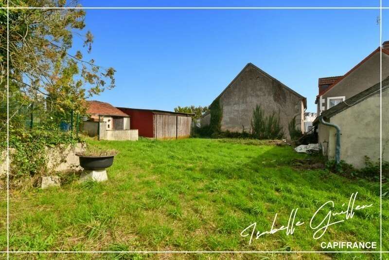 Maison à CHATEAUMEILLANT