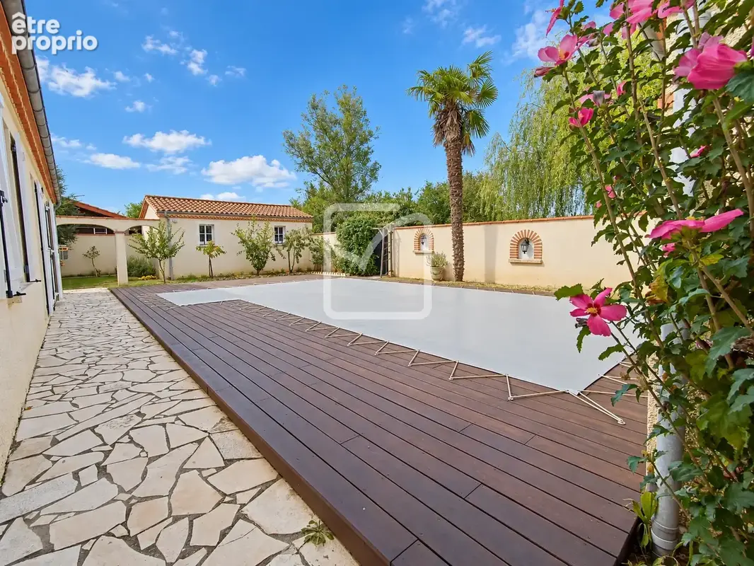Maison de plain-pied avec 4 chambres, piscine, garage et jardin à Villeneuve-sur-Lot - photo 16