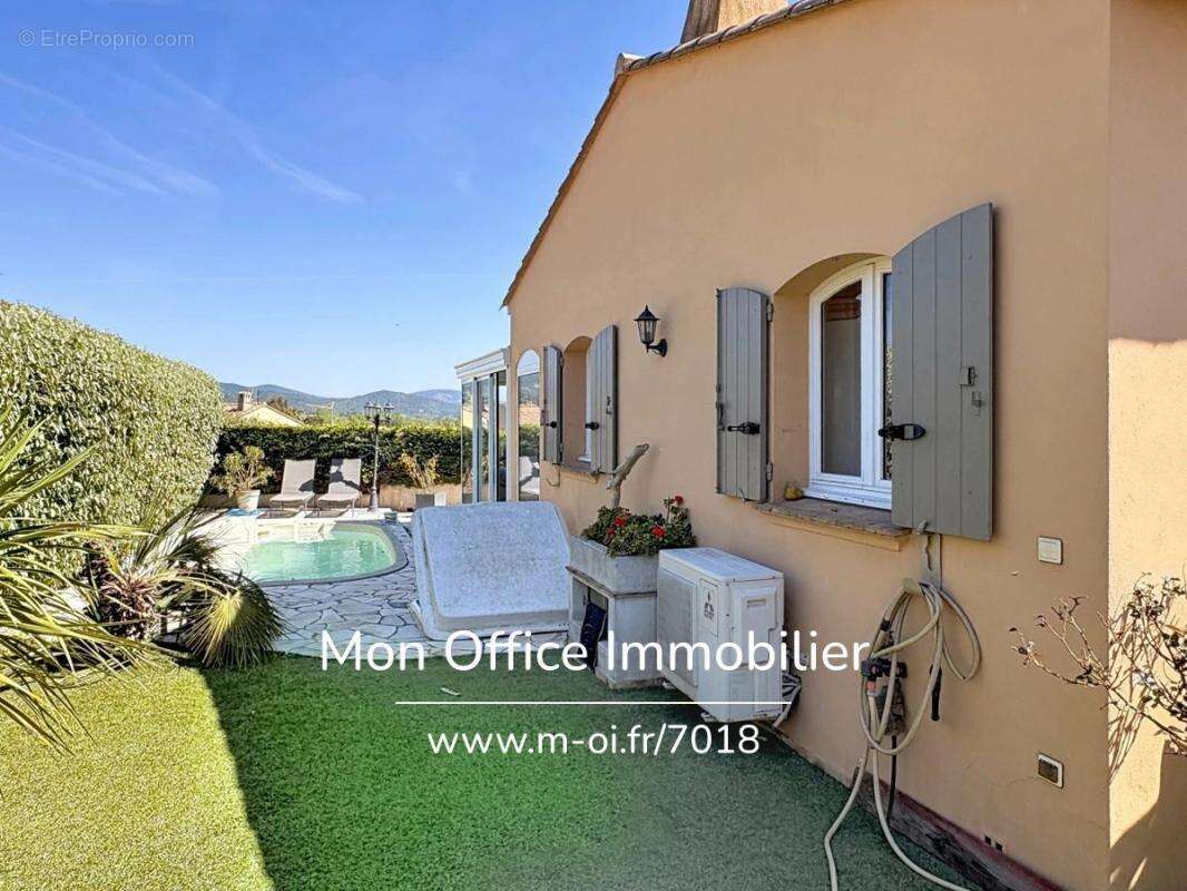 Référence : 7018-les - maison provençale avec piscinne et véranda au calme à cogolin - photo 3