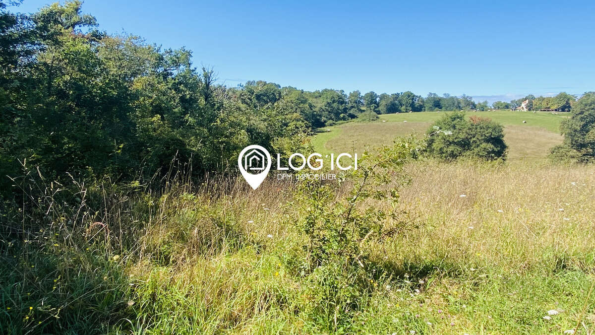 Terrain constructible 1 818 m2 non viabilisé - photo 5