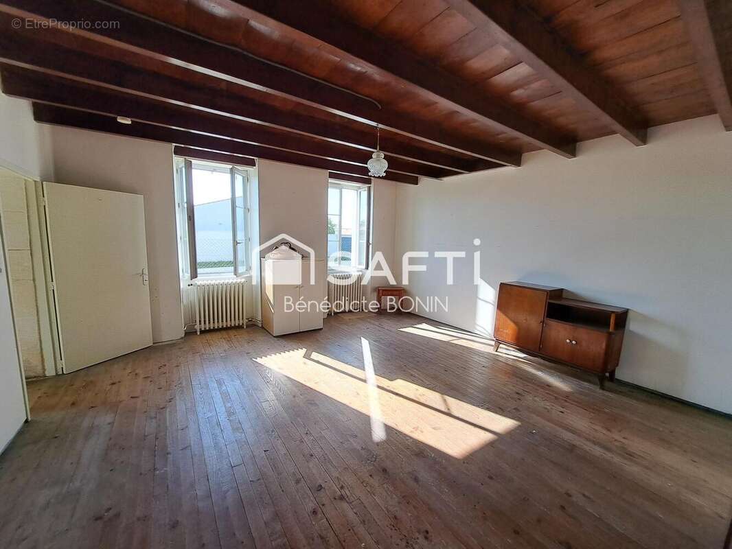 Maison 102 m² à Berneuil  - photo 3