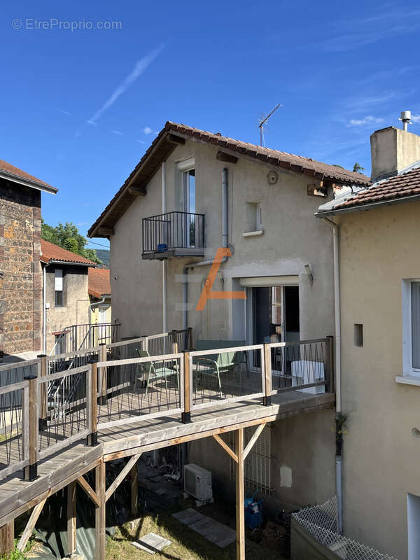 Appartement à UNIEUX