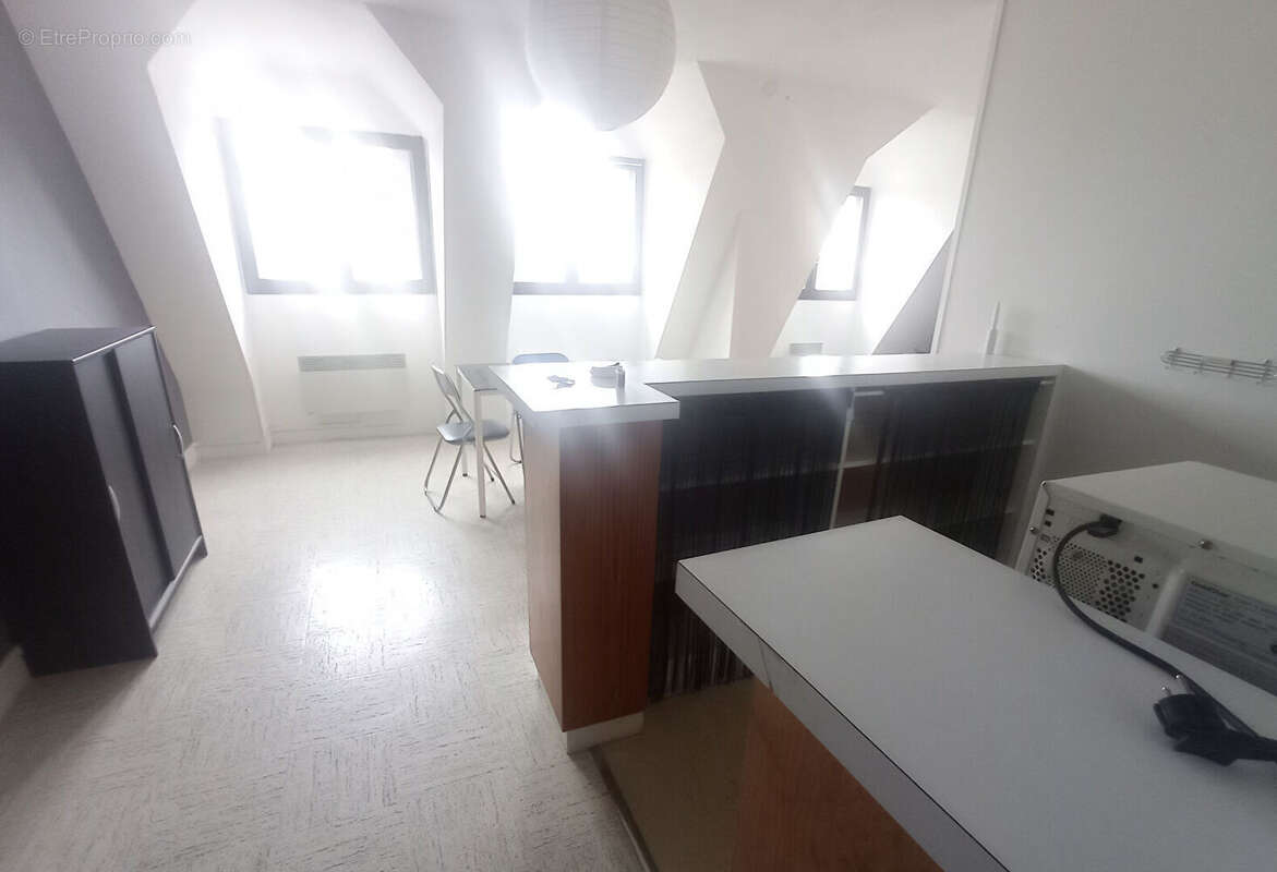 Vente appartement f1bis / f2 centre ville montlucon - photo 2