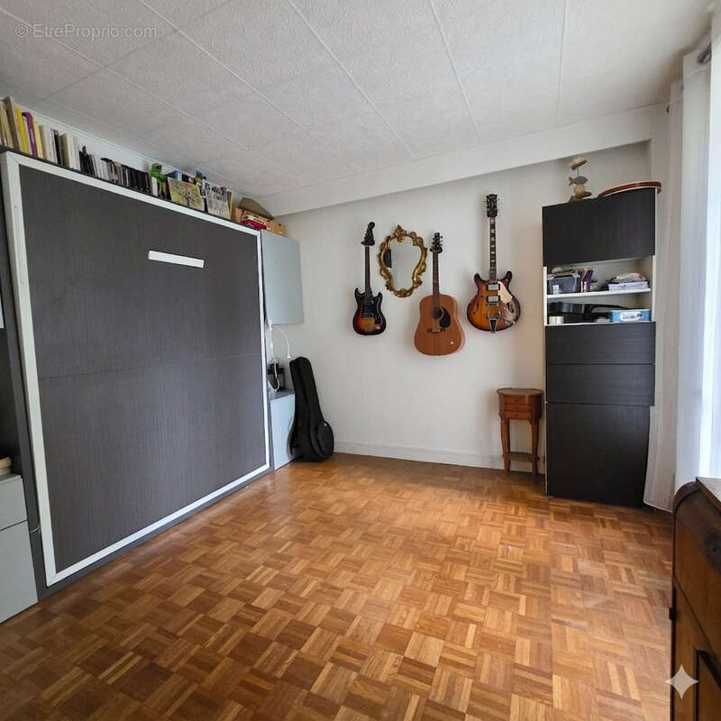 Appartement à NEAUPHLE-LE-CHATEAU