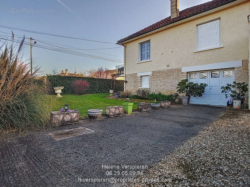 Maison à SIORAC-EN-PERIGORD