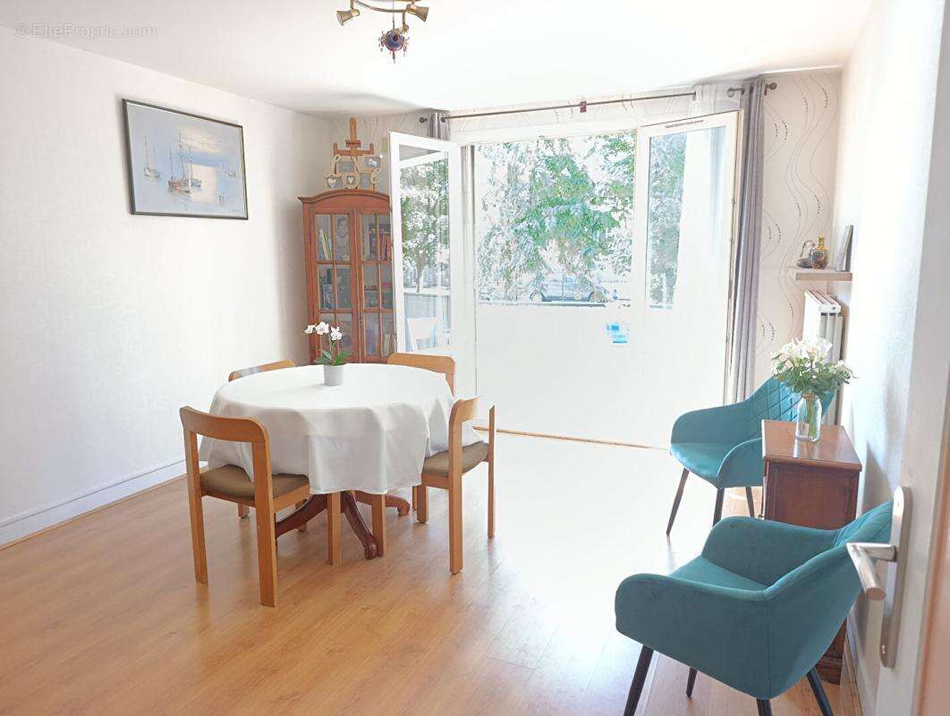 Appartement à LIMEIL-BREVANNES