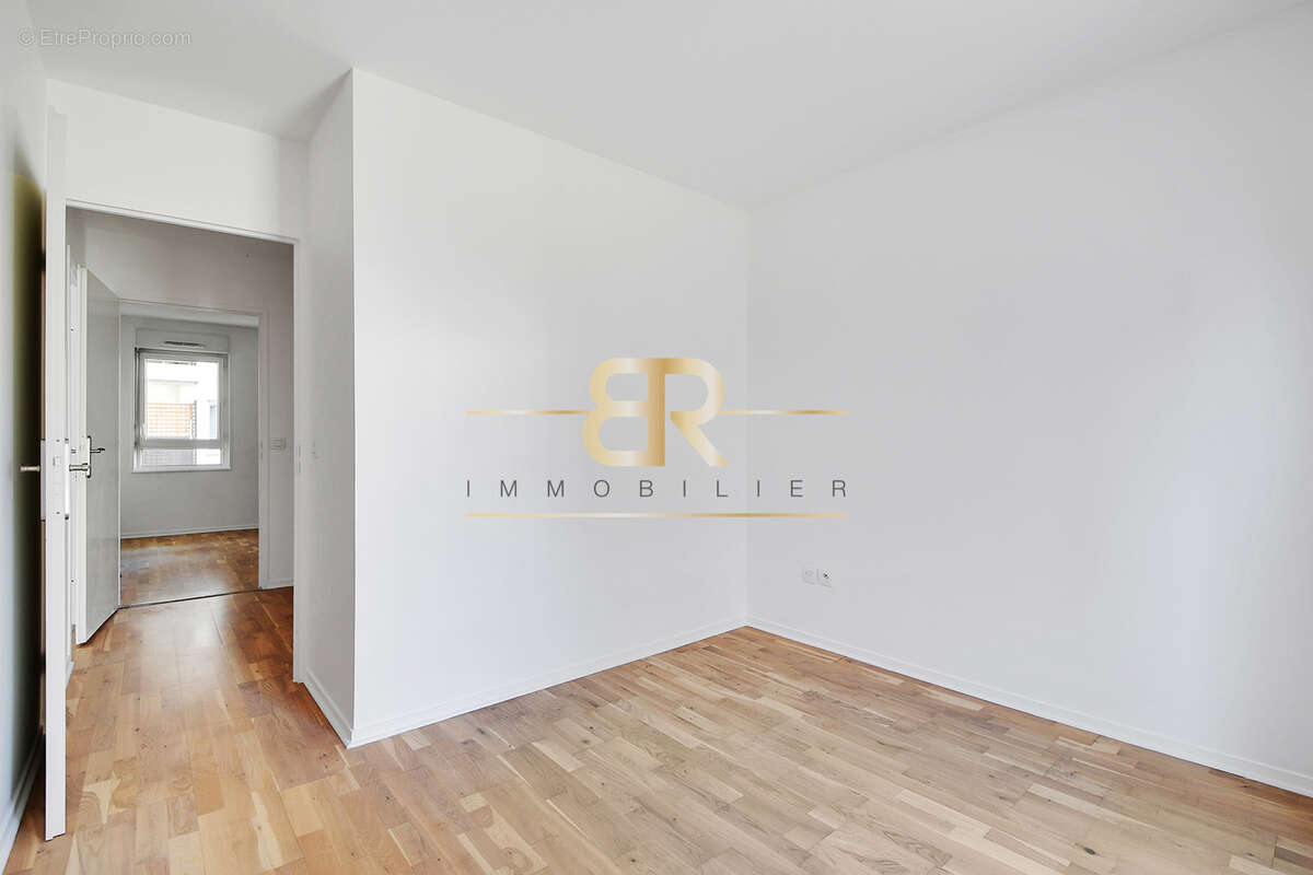 Appartement à GENNEVILLIERS