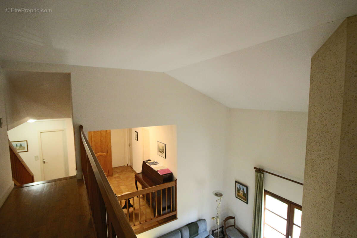 Maison à PUY-L&#039;EVEQUE