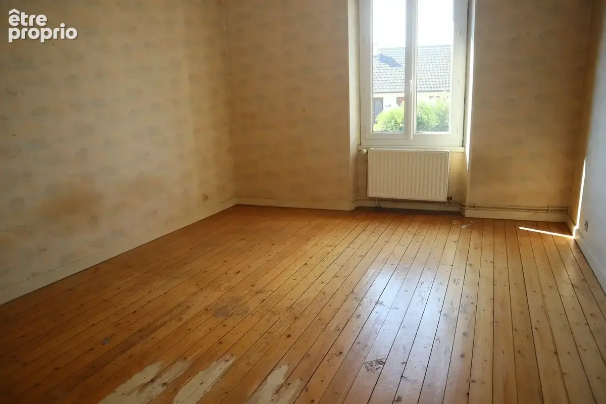 Maison 4 pièces 115 m² à vendre à Gy-Les-Nonains (45220) - photo 3