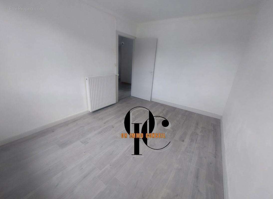 Appartement à COMMENTRY