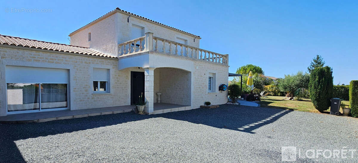 Maison chaniers - photo 2