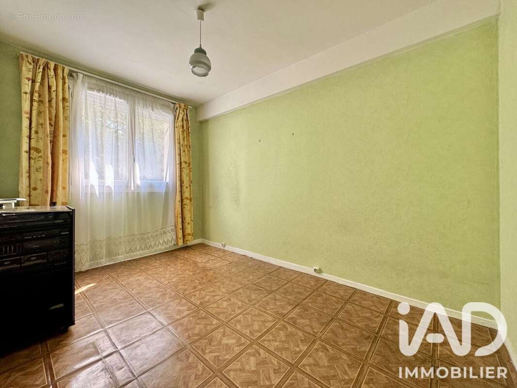 Appartement 59 m² à Savigny-Sur-Orge  - photo 4