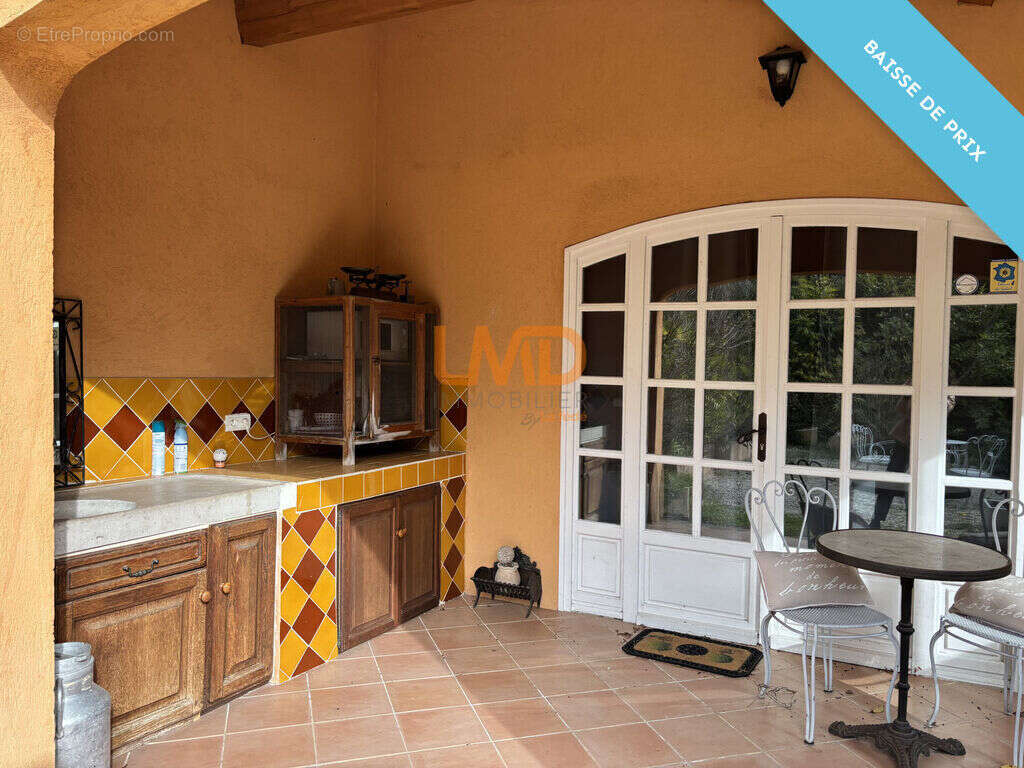 villa individuelle 240m2 avec piscine  et parcelle constructible - photo 6