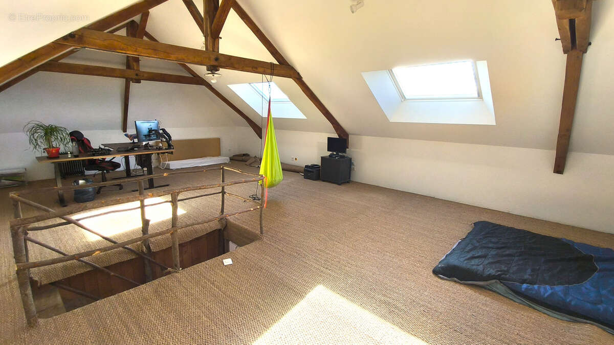 Maison à LA CROISILLE-SUR-BRIANCE