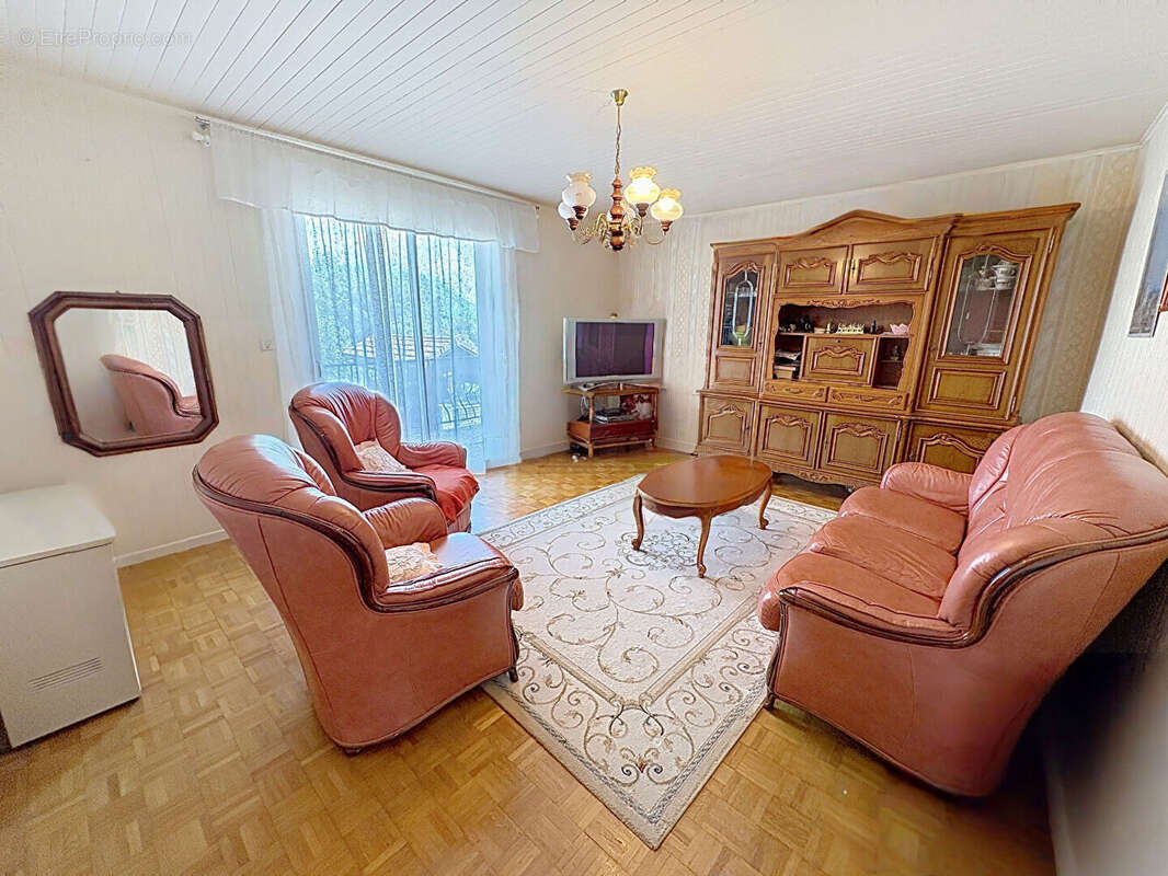 Appartement à AMANCY