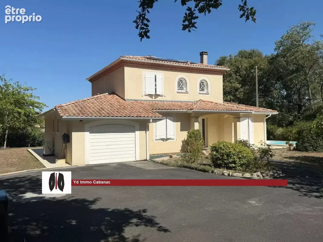 Maison 4 chambres avec beau terrain et piscine - photo 2