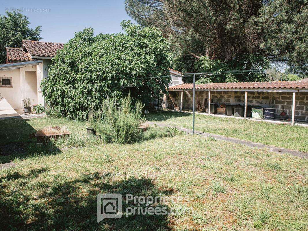 Maison familiale de 151 m² avec jardin arboré à Brocas - photo 3