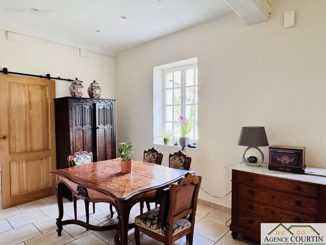 Maison à SAINT-AMBREUIL