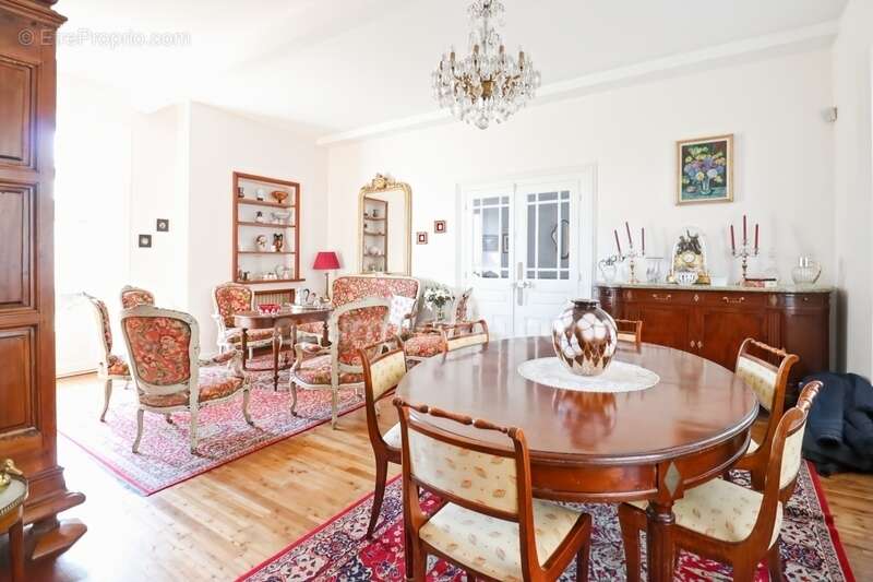 Maison à MAGNAC-LAVAL