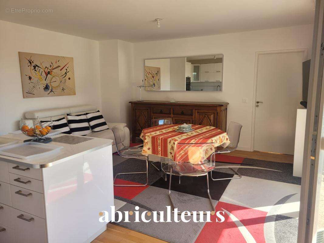 Appartement à VILLEPREUX