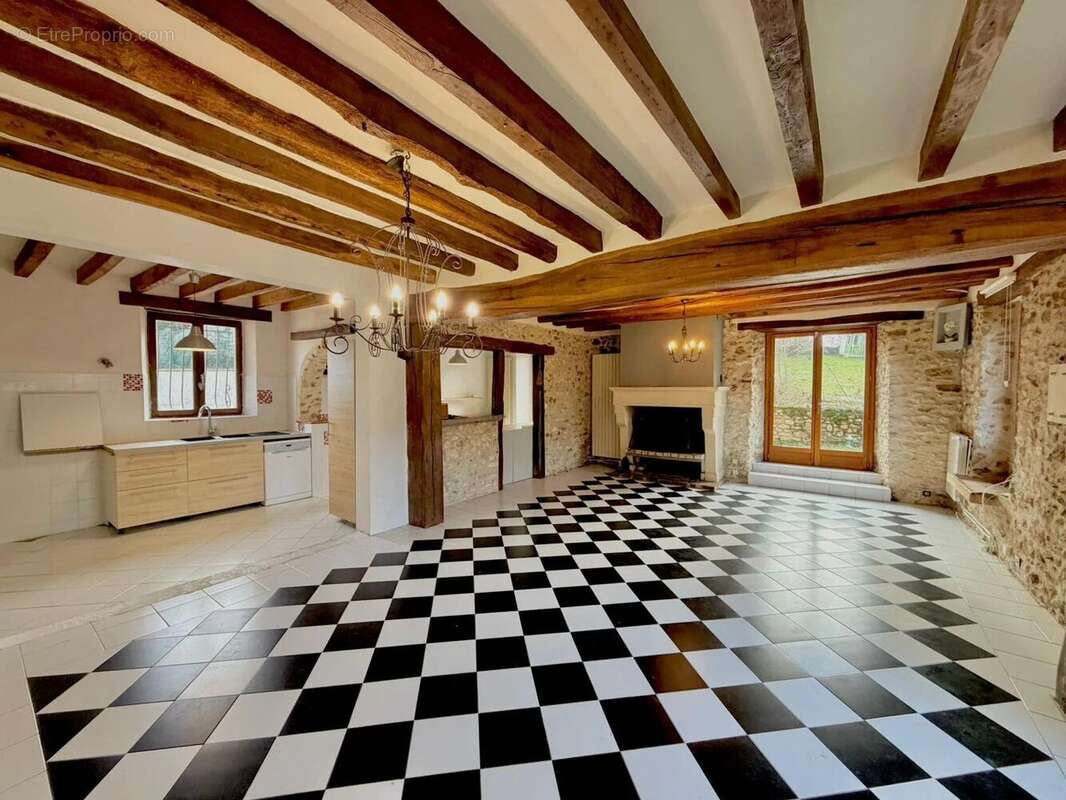 Maison à COULOMMIERS