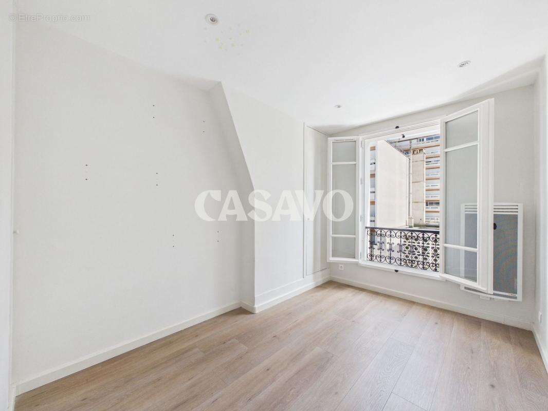 Appartement à PARIS-11E