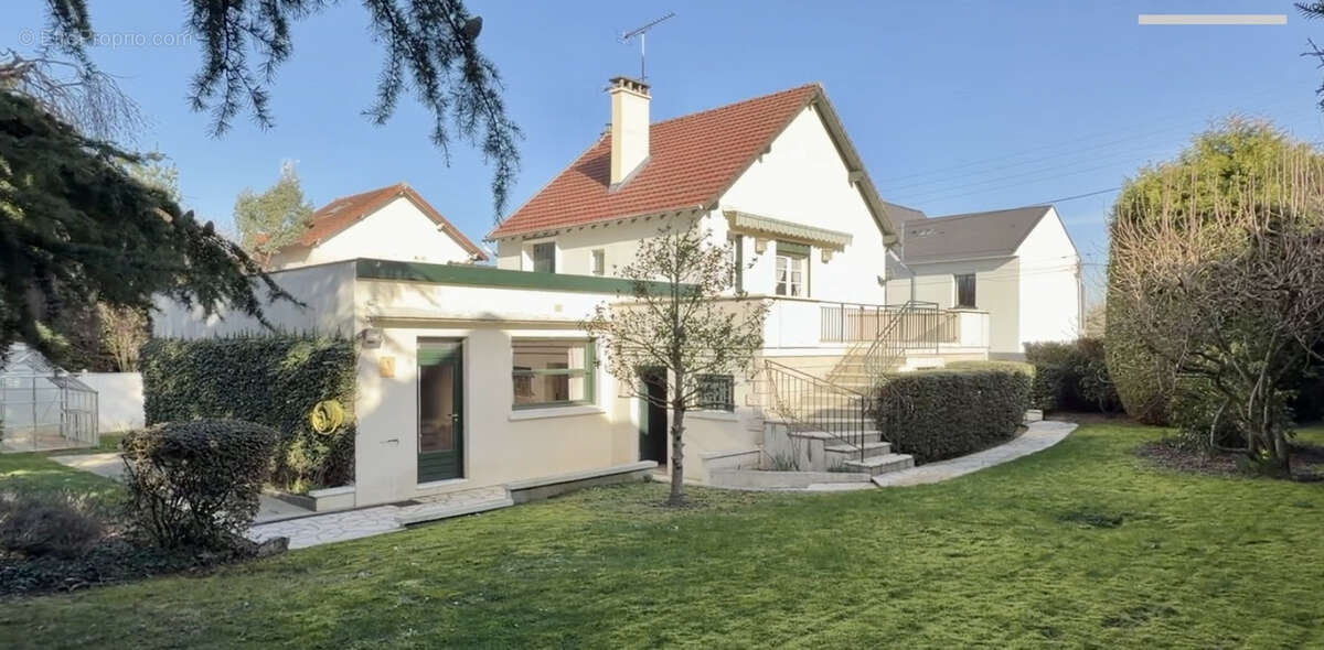 Maison à SAINT-BRICE-SOUS-FORET