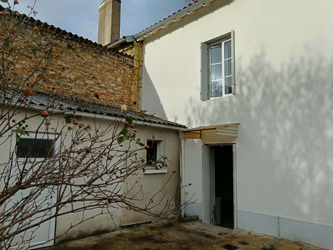 Maison à CEAUX-EN-COUHE
