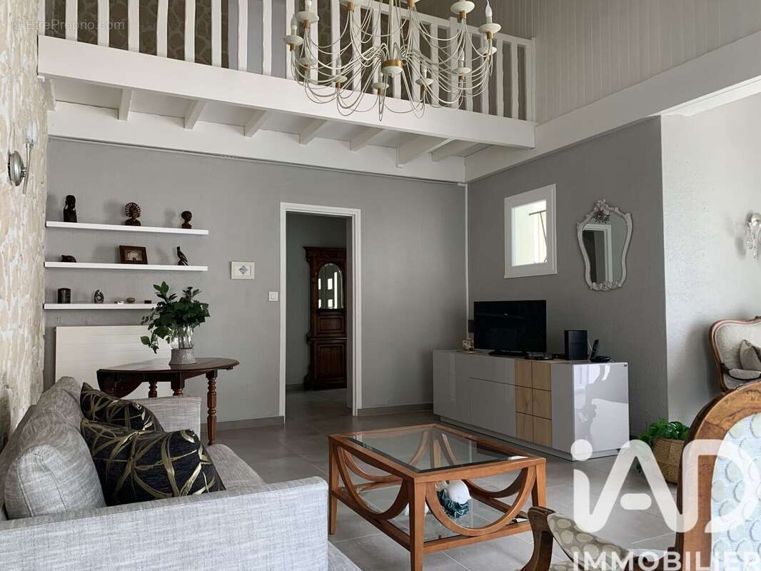 Photo 4 - Maison à MEDIS