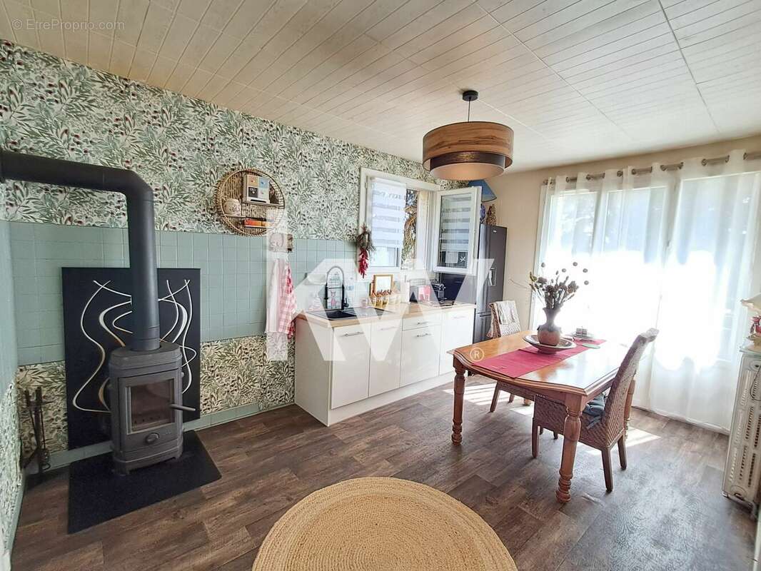 Maison à BUSSIERE-POITEVINE