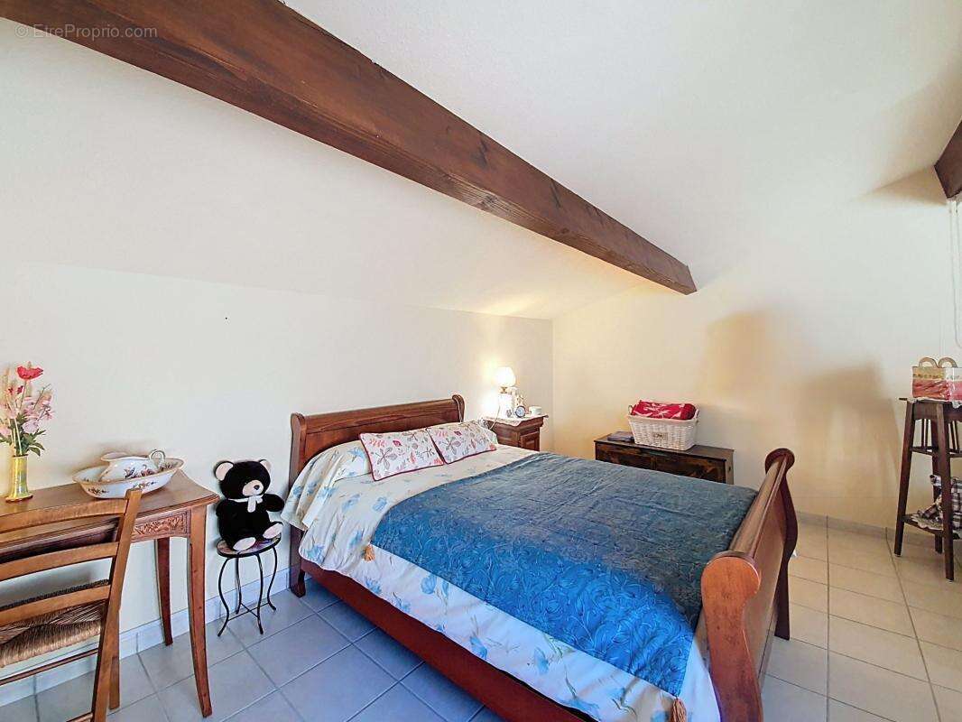 Appartement à SAINT-LAURENT-DE-LA-SALANQUE