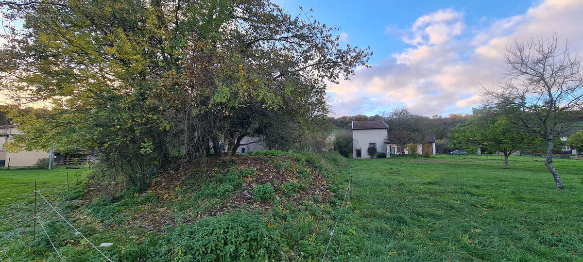 Terrain à SIVRY-LA-PERCHE