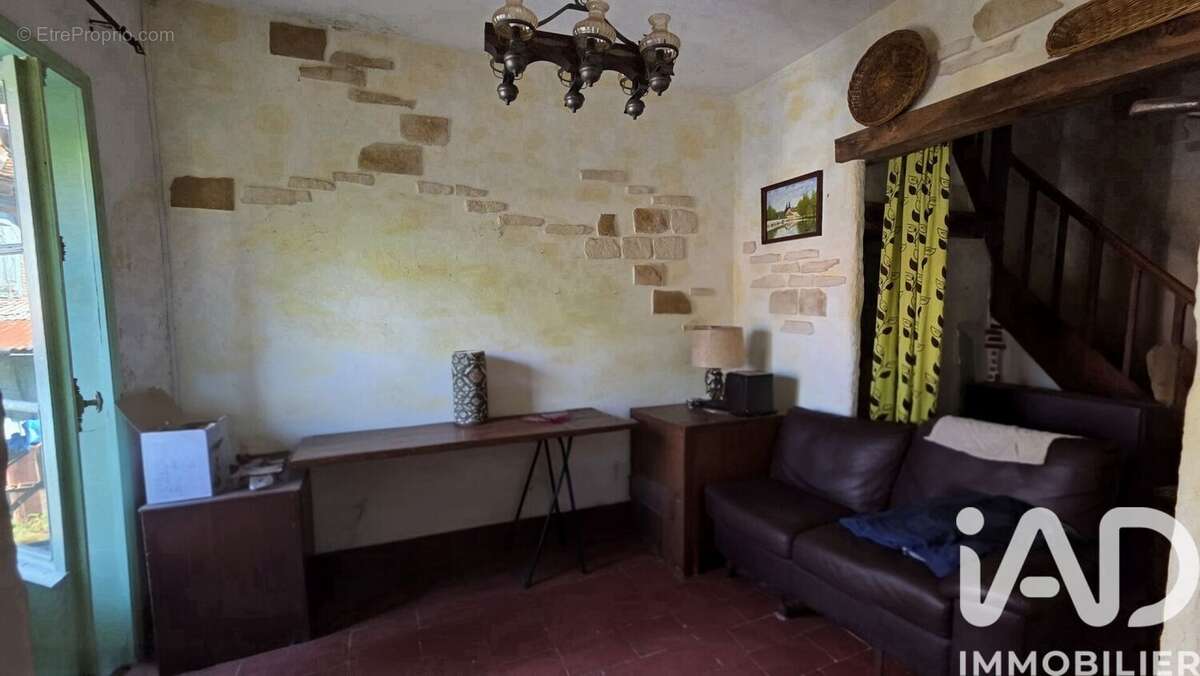 Maison 79 m² à Chalais  - photo 4