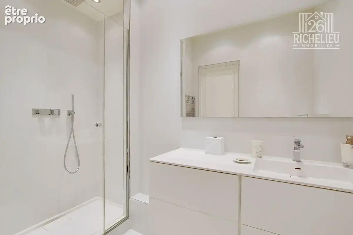 Appartement d'exception  de 210 m2  Avenue Foch vue Tour Eiffel - photo 8