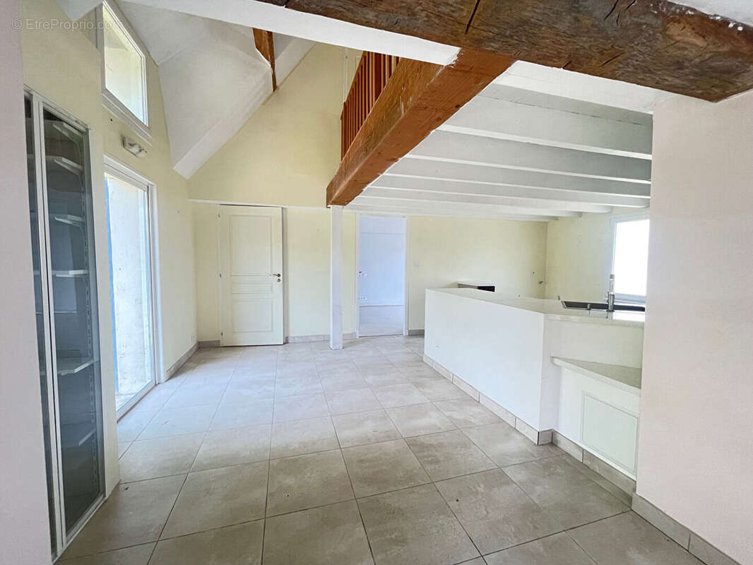 Maison à LA CHAPELLE-DES-MARAIS