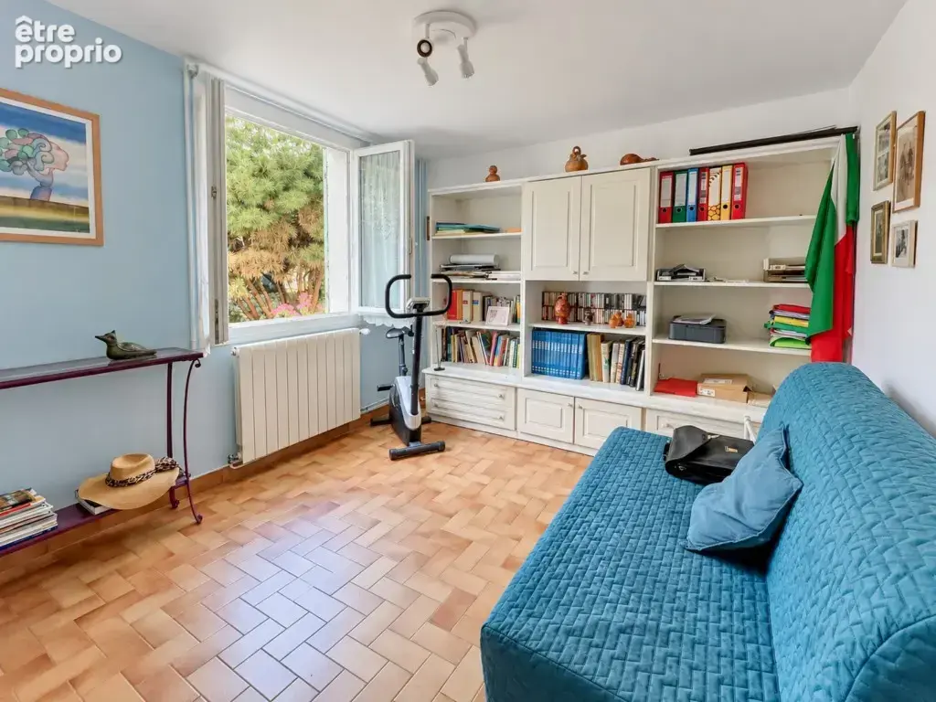 01150 BLYES   Maison 4 chambres, sous-sol complet et jardin clos de 1 086 m2 - photo 13