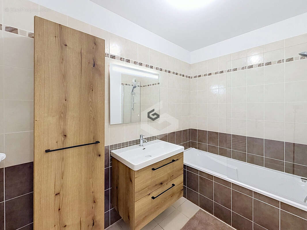 Appartement 66 m² à Reims  - photo 9