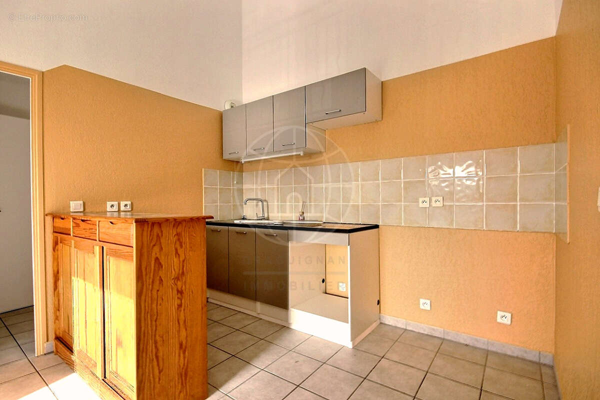 Appartement à LE LUC