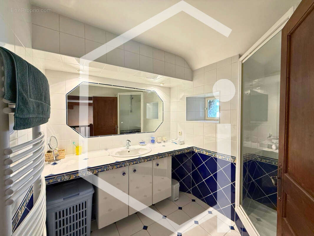 Maison à COSNE-COURS-SUR-LOIRE