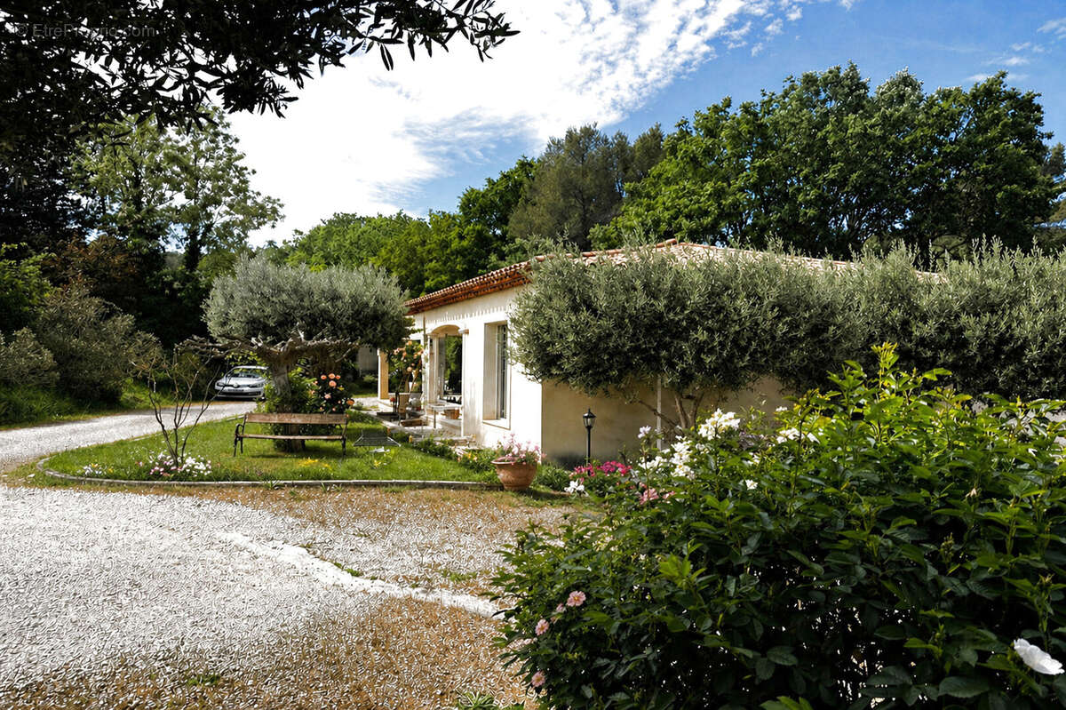 Maison à GREASQUE