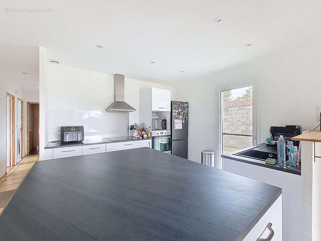 Maison à PAREMPUYRE