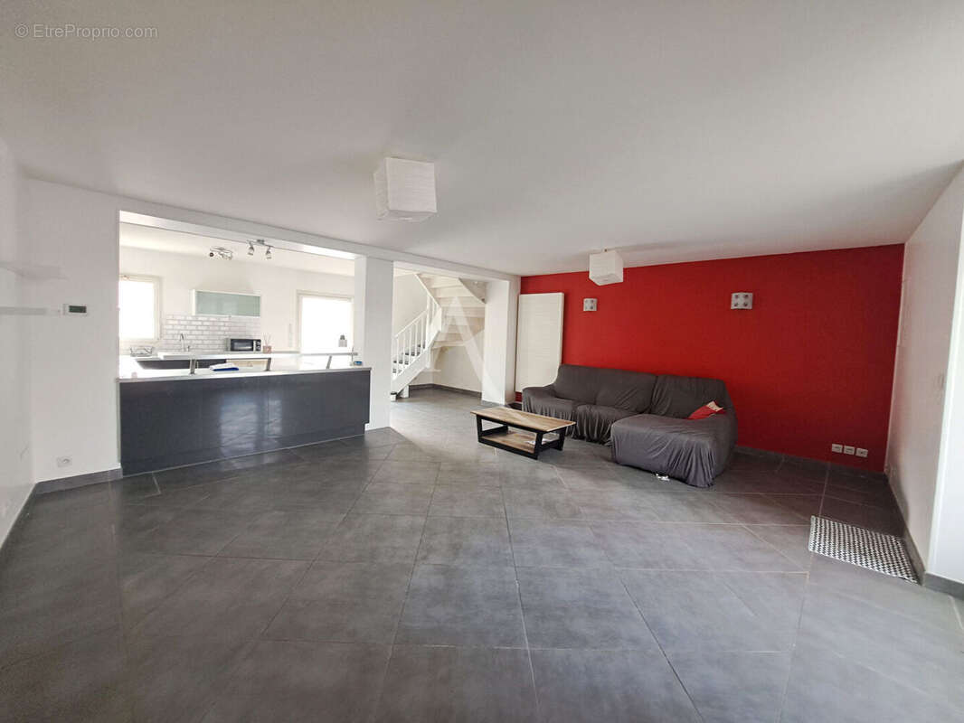 Maison à VILLENEUVE-DE-MARSAN