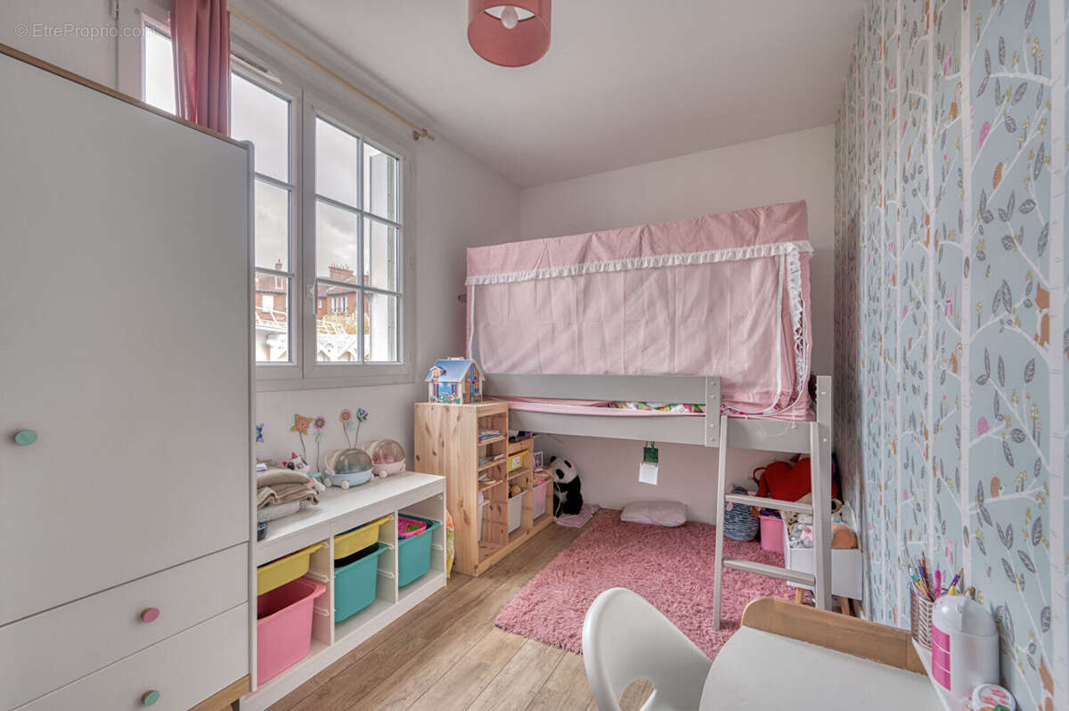 Maison à SURESNES