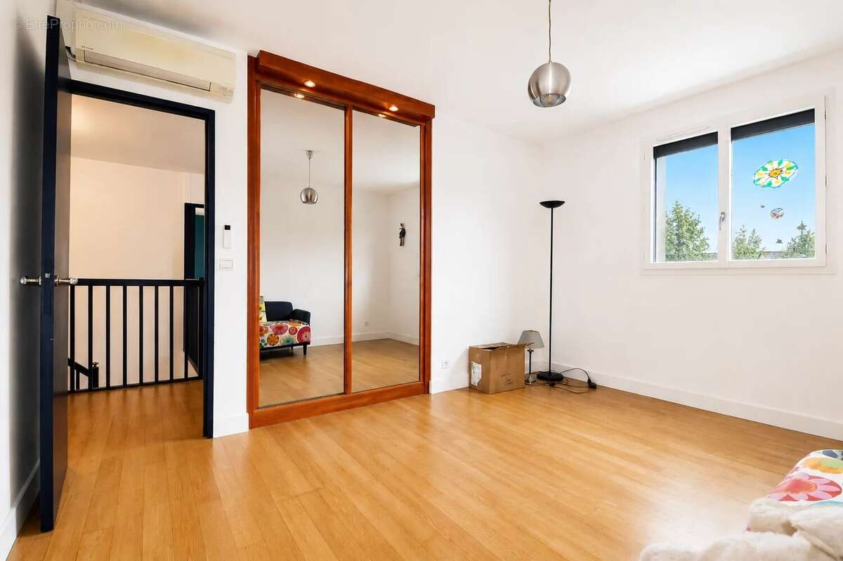 Maison à BUC
