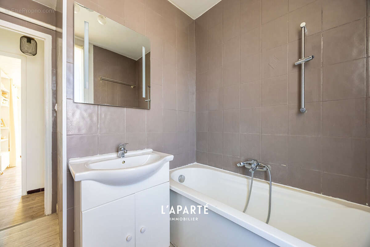 Appartement à MARSEILLE-11E